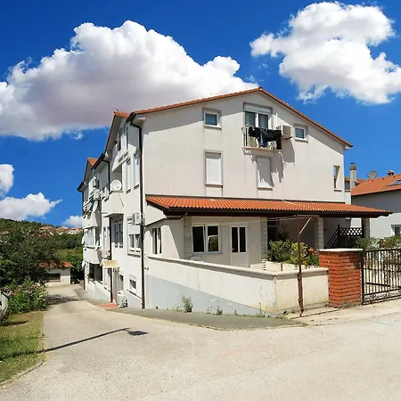 Apartman Miroslav 1285 Pula