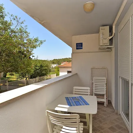 Miroslav 1285 Apartman *