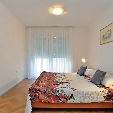Miroslav 1285 Apartman Pula